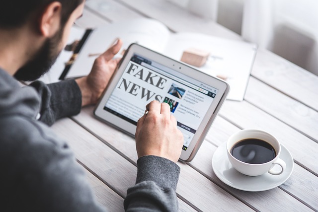 Interaktives "Aktionslabor" für mehr digitale Nachrichtenkompetenz bei Erwachsenen